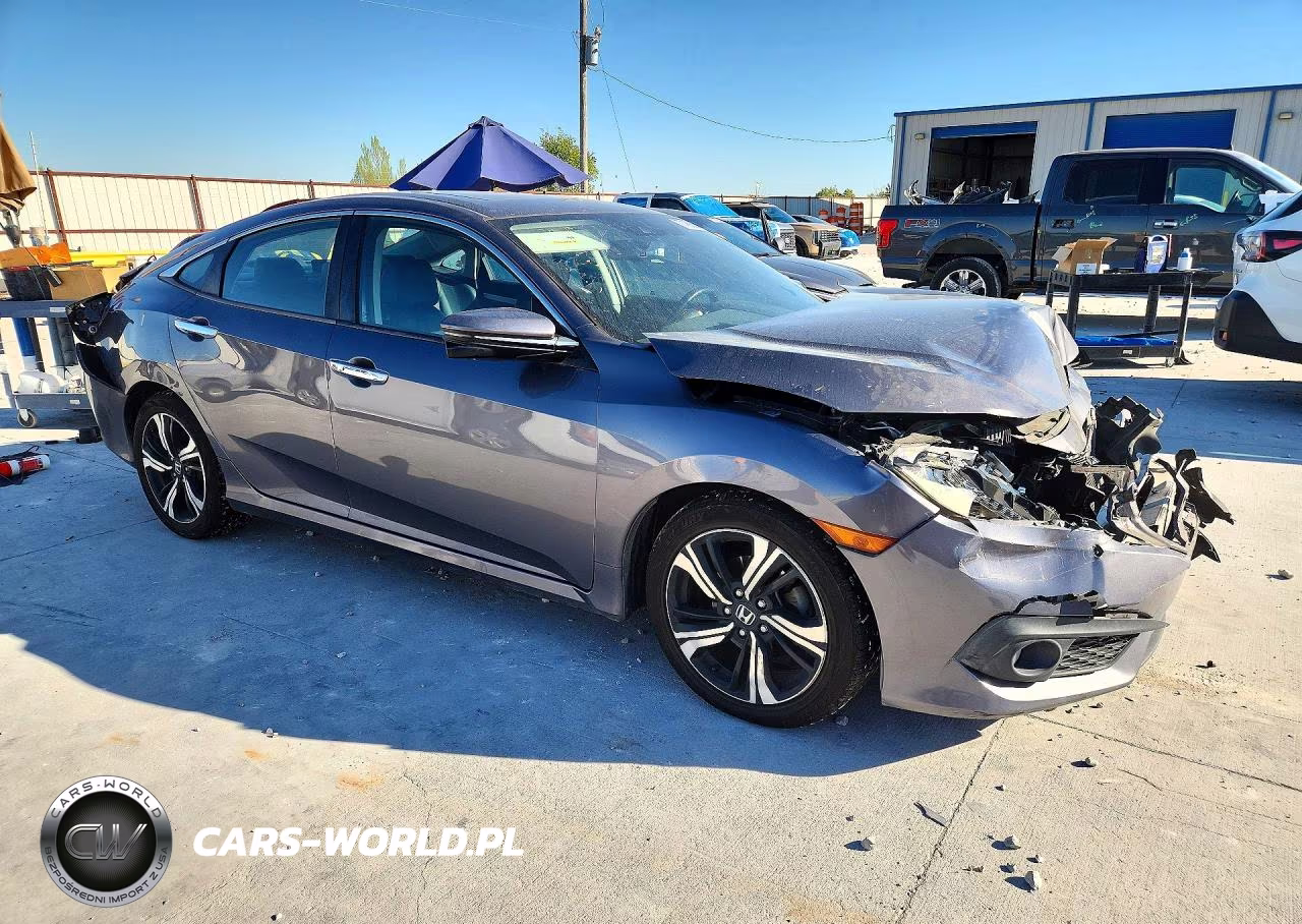 2017 Honda Civic Touring VIN:19XFC1F92HE021965 - 4