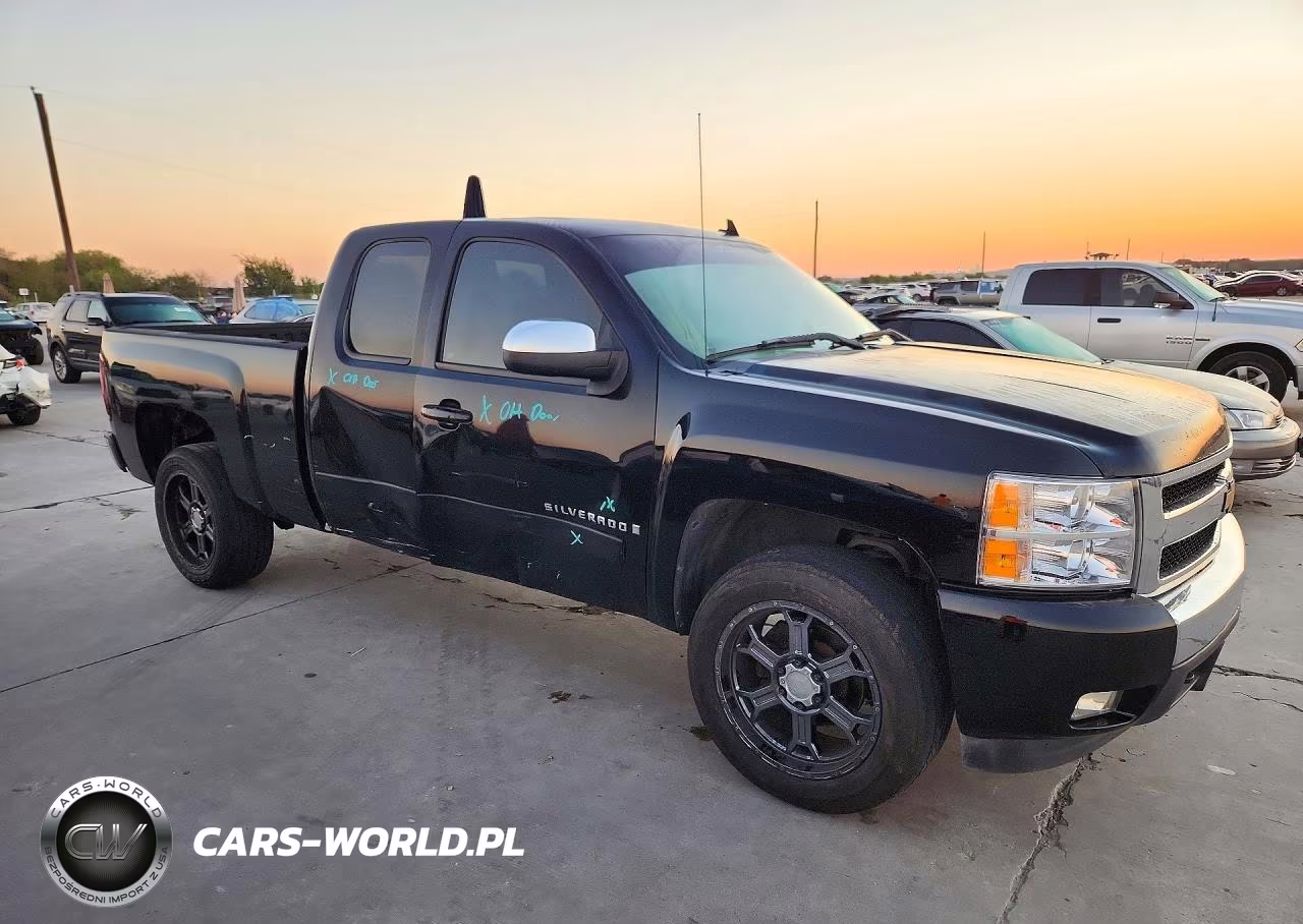 2008 Chevrolet Silverado C1500 Lt VIN:1GCEC19048Z121871 - 4