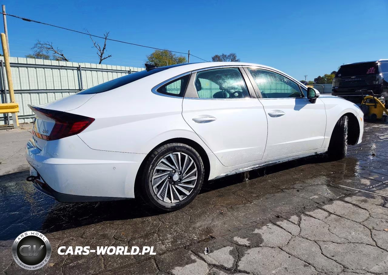 2023 Hyundai Sonata Hybrid Limited VIN:KMHL54JJ3PA056107 - 3