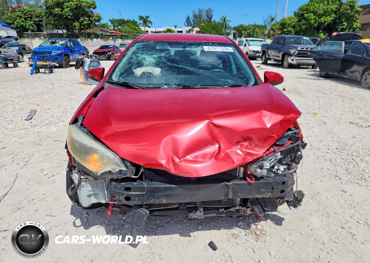 2015 Toyota Corolla Le VIN:2T1BURHE3FC477814 - 5