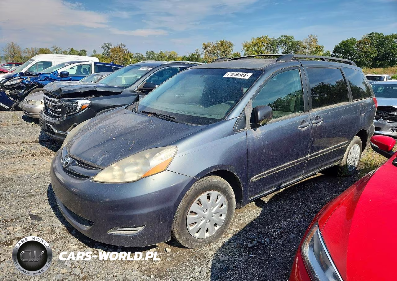 2009 Toyota Sienna VIN:5TDZK23C39S240592 - 1