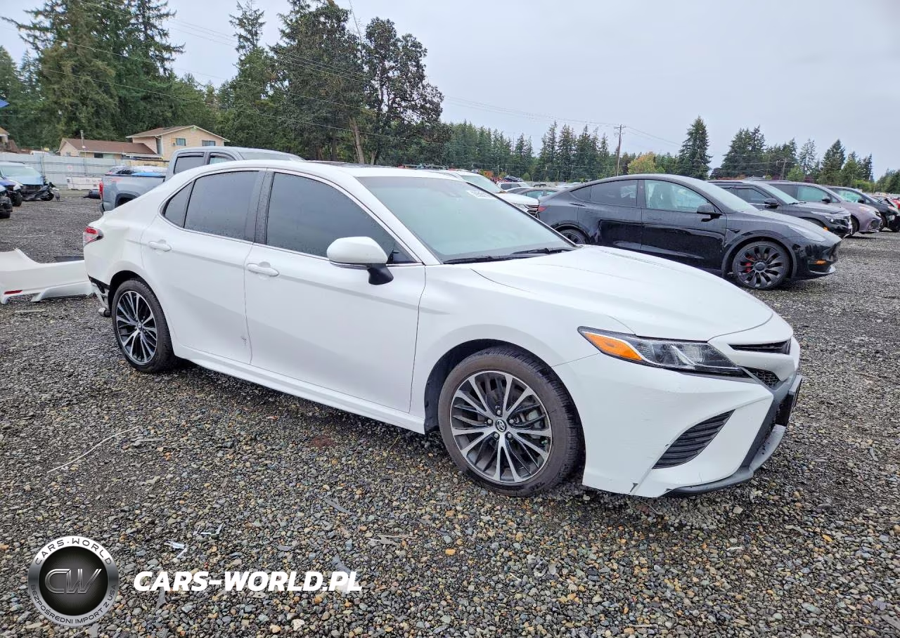 2018 Toyota Camry Se VIN:4T1B11HK5JU145039 - 4