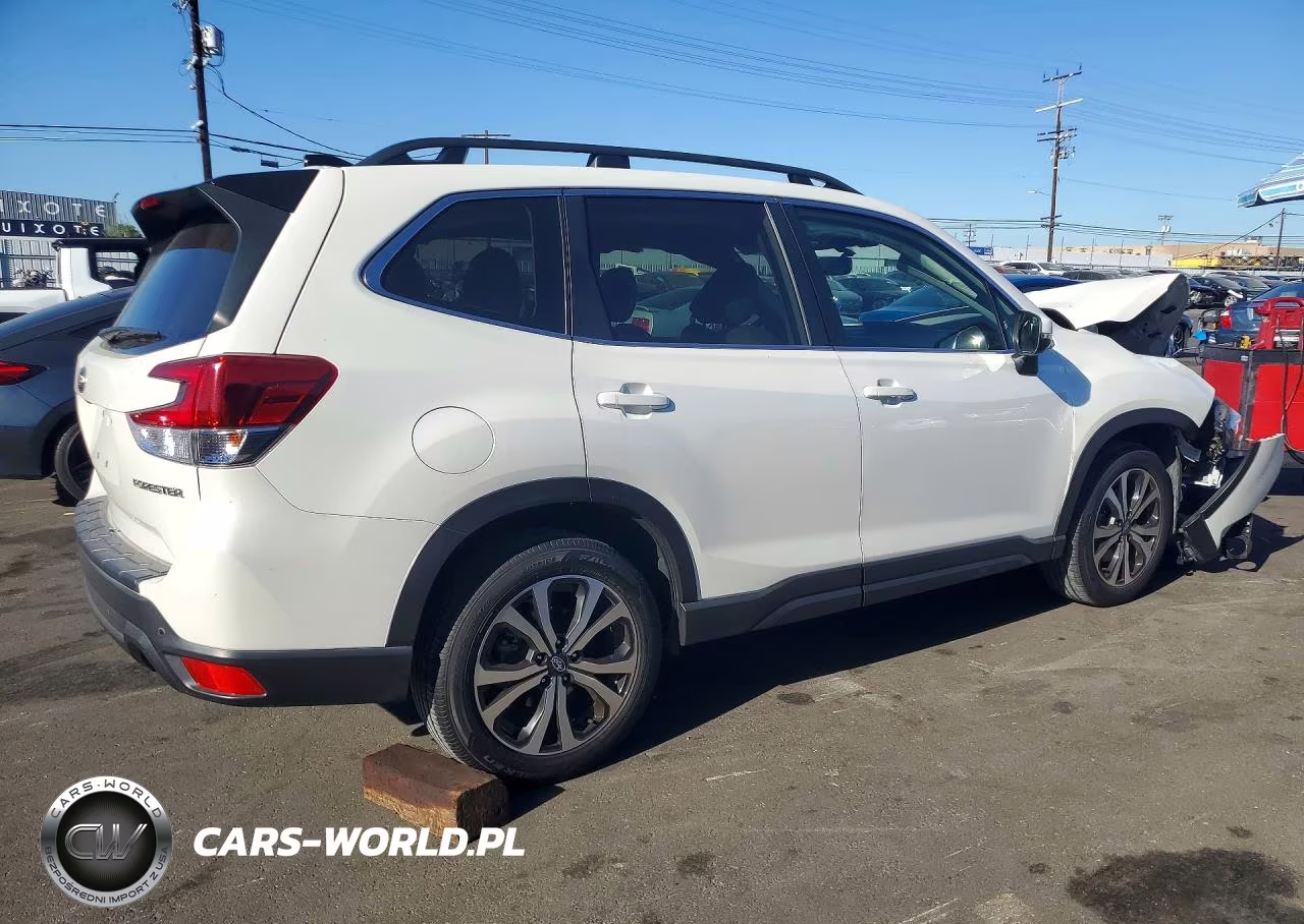2024 Subaru Forester Limited VIN:JF2SKALC0RH481401 - 3