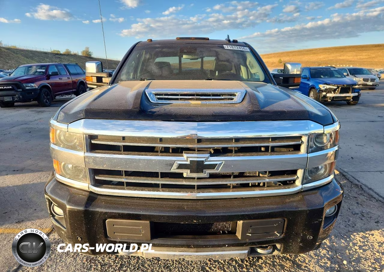 2019 Chevrolet Silverado K3500 High Country VIN:1GC4KYEY3KF156395 - 5