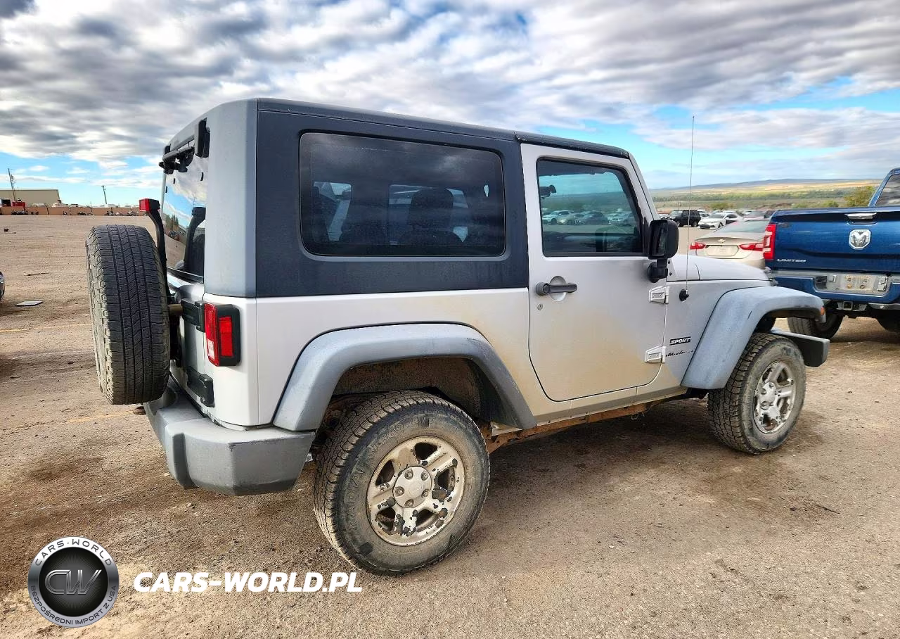 2010 Jeep Wrangler Sport VIN:1J4AA2D12AL104029 - 3