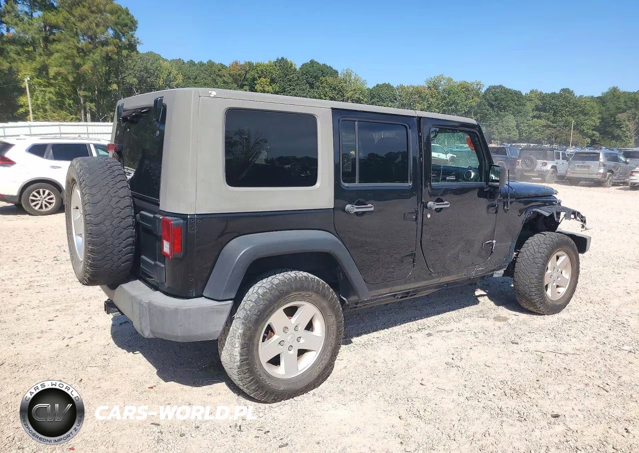 2014 Jeep Wrangler Unlimited Rubicon VIN:1C4HJWFG1EL220681 - 3