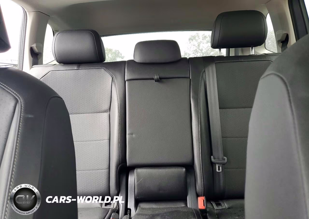 2019 Volkswagen Tiguan Se VIN:3VV2B7AX2KM161569 - 10