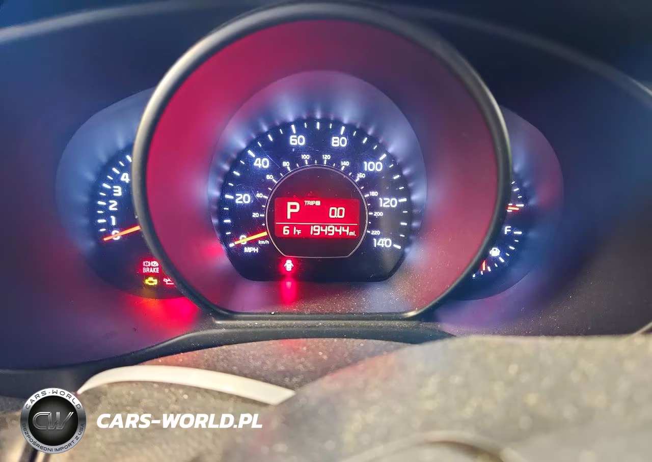 2015 Kia Soul + VIN:KNDJP3A55F7160449 - 9