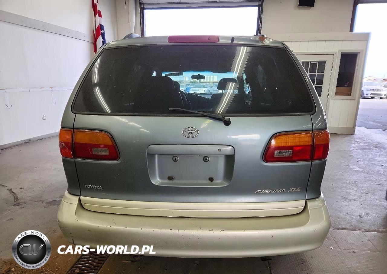 1999 Toyota Sienna VIN:4T3ZF13C9XU098937 - 6