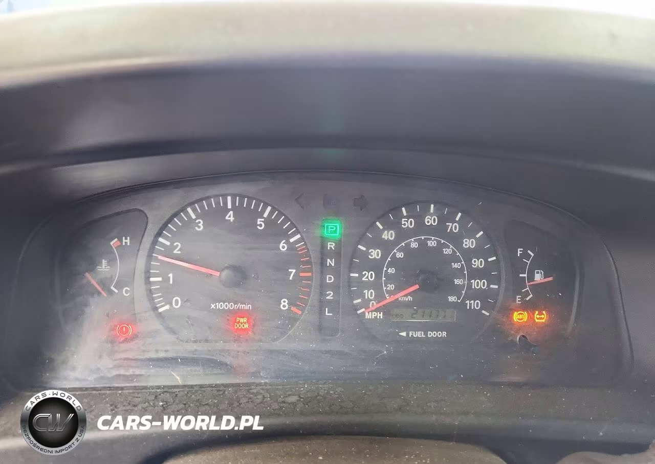 1999 Toyota Sienna VIN:4T3ZF13C9XU098937 - 9