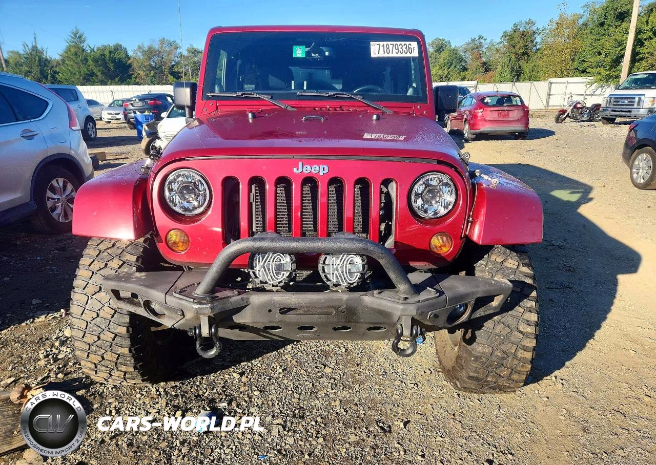 2013 Jeep Wrangler Unlimited Sahara VIN:1C4BJWEG2DL571458 - 5