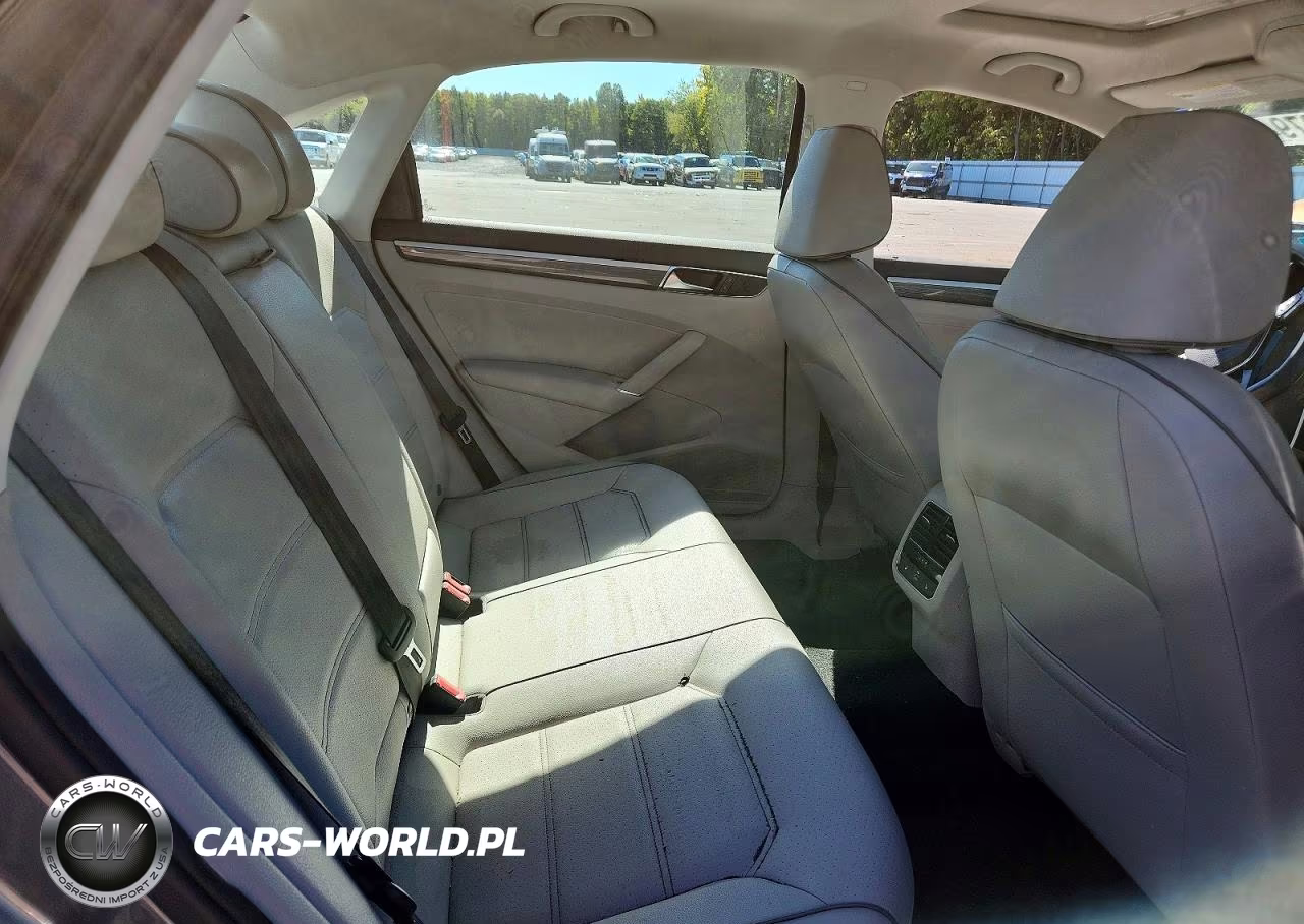 2017 Volkswagen Passat Se VIN:1VWGT7A3XHC025714 - 10