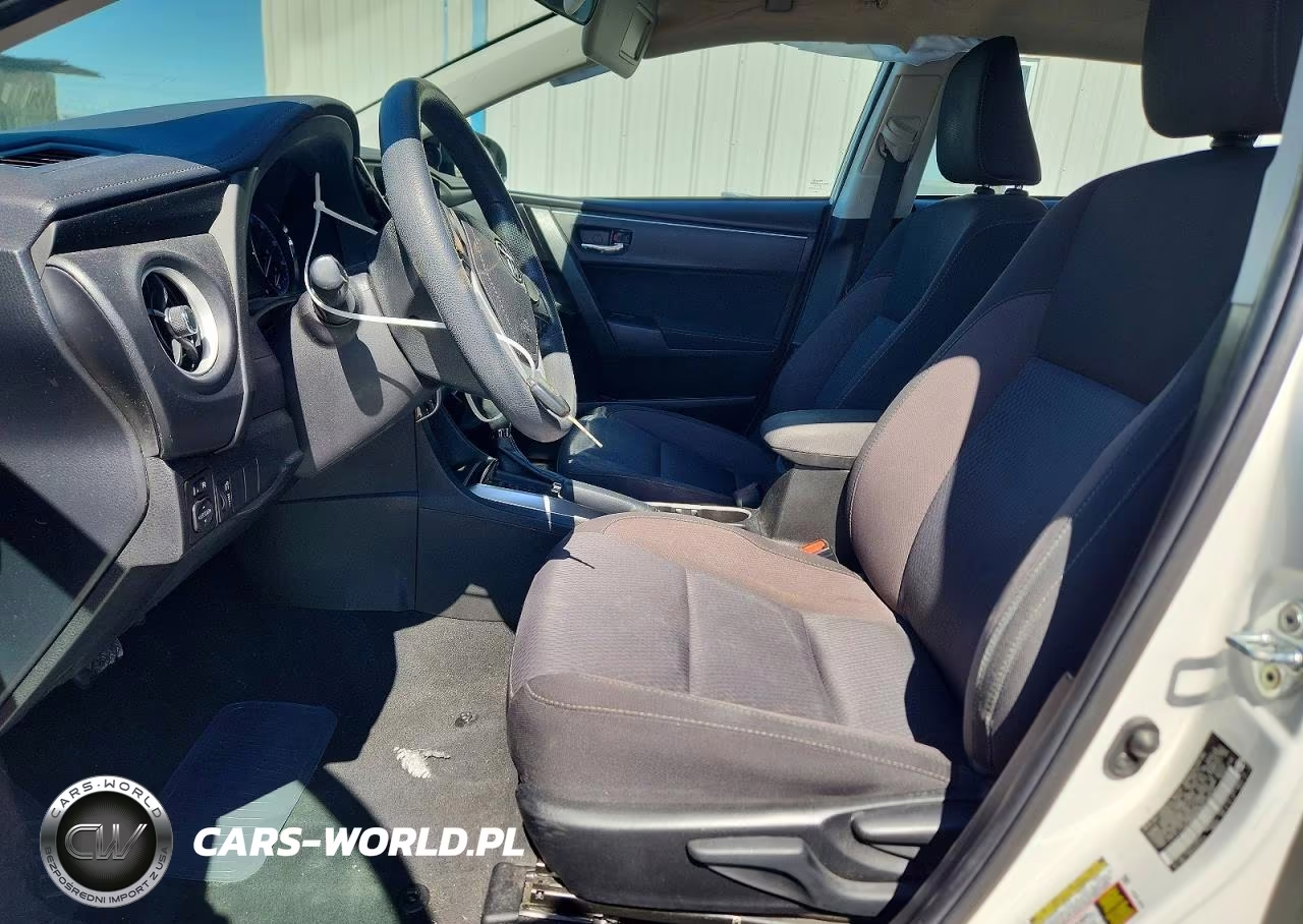 2018 Toyota Corolla Le VIN:5YFBURHE8JP756670 - 7