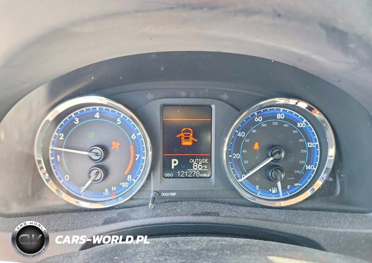 2018 Toyota Corolla Le VIN:5YFBURHE8JP756670 - 9