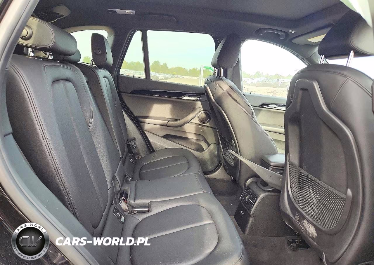 2018 BMW X1 xDrive28I VIN:WBXHT3C31J3H33004 - 11