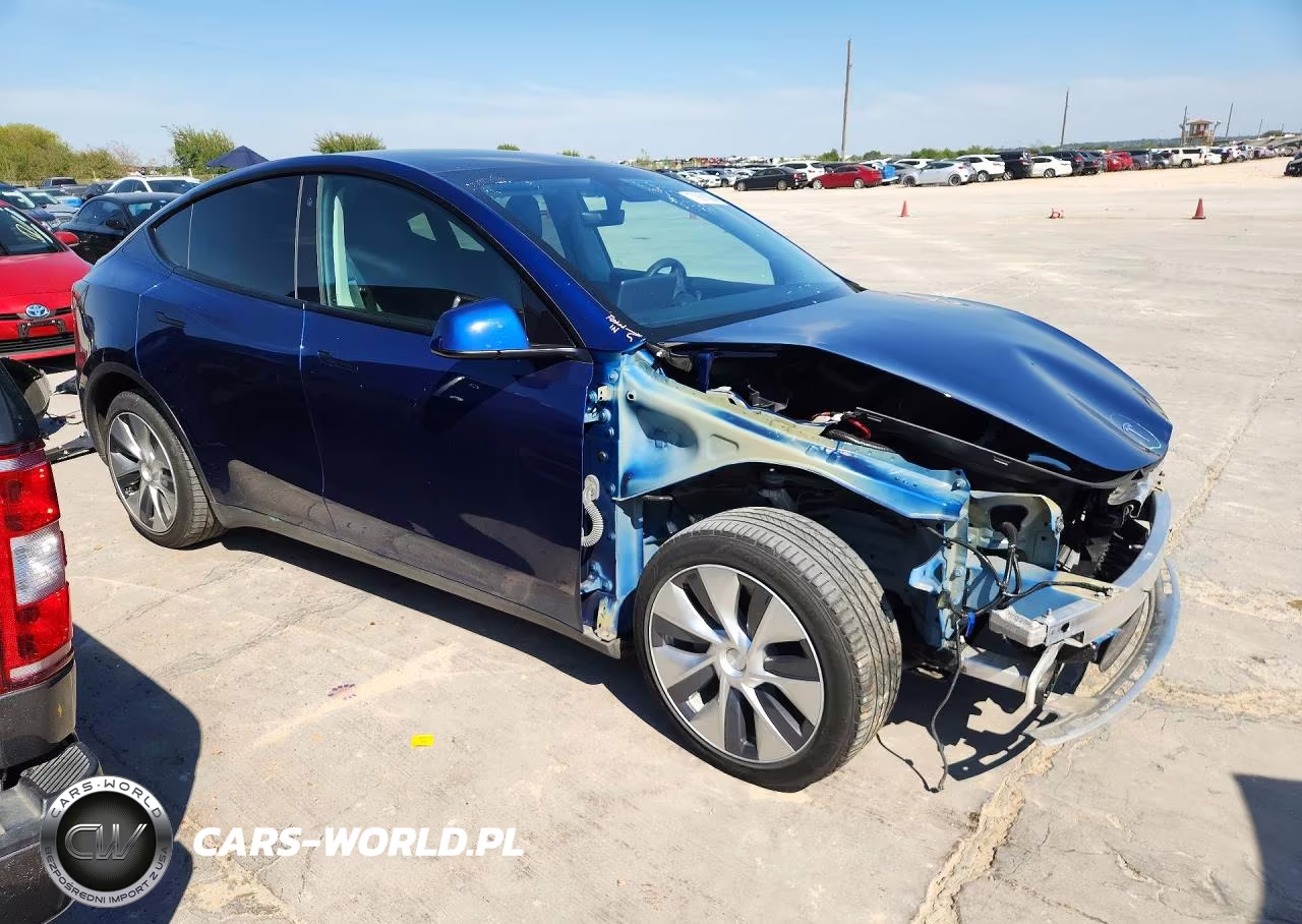 2021 Tesla Model Y VIN:5YJYGDEE3MF213249 - 4