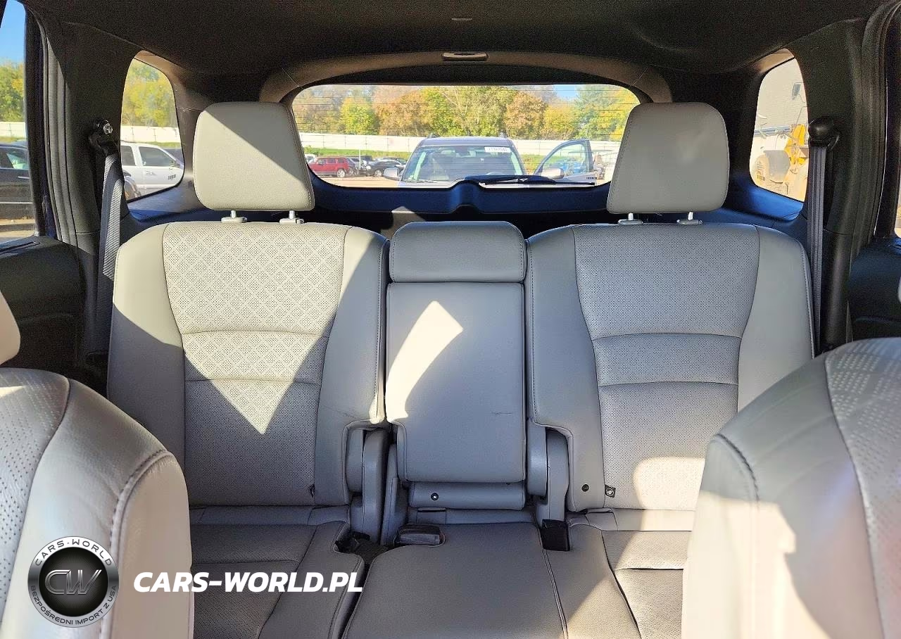 2019 Honda Passport Touring VIN:5FNYF8H95KB002799 - 10