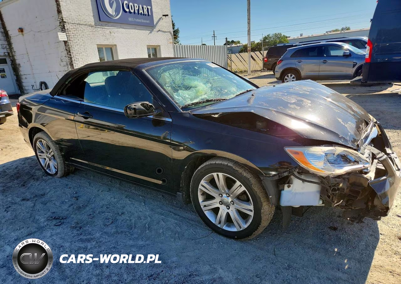 2011 Chrysler 200 Touring VIN:1C3BC2EG6BN600632 - 4