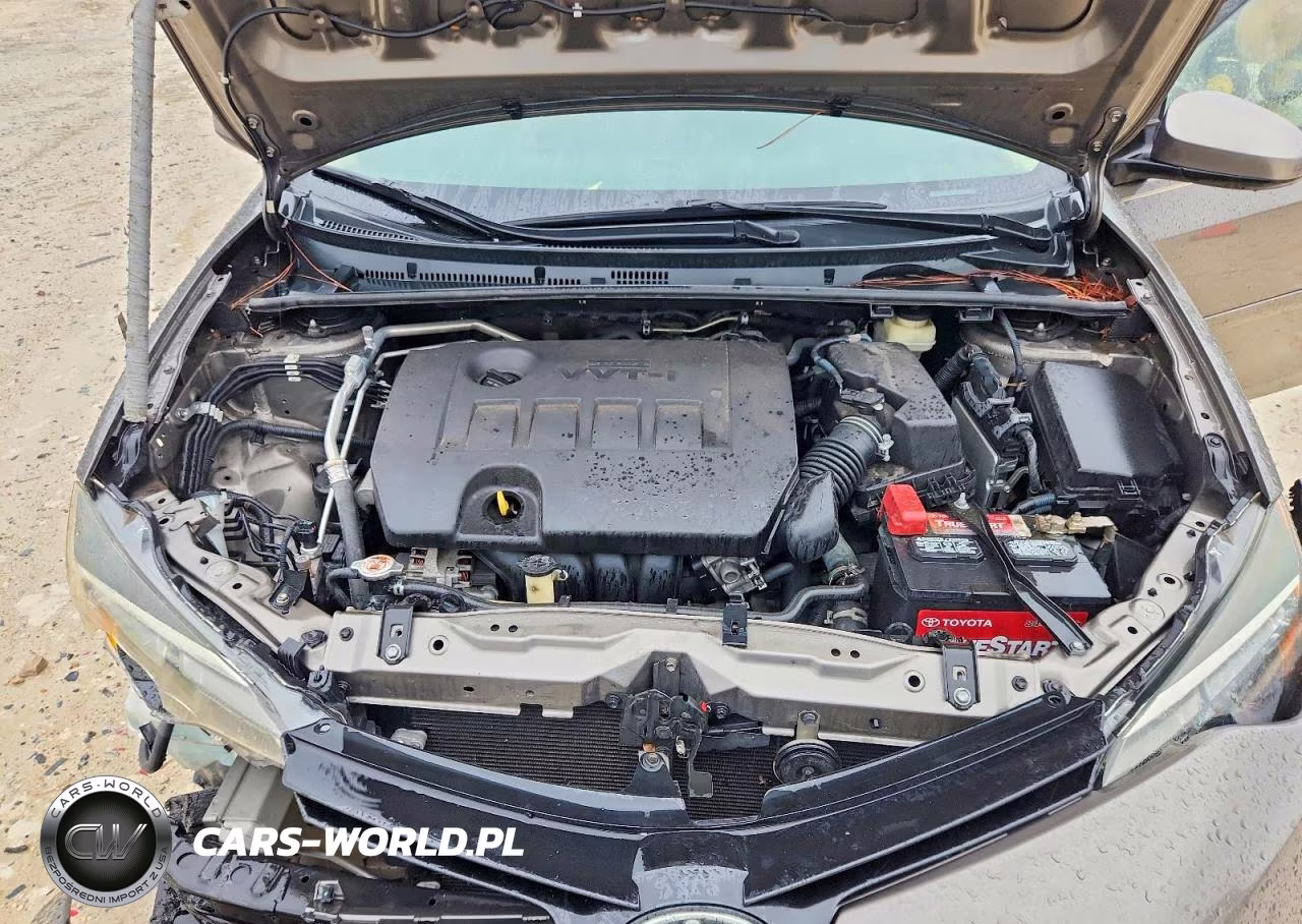 2018 Toyota Corolla Le VIN:5YFBURHE7JP737995 - 11