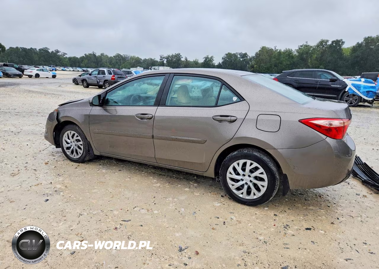 2018 Toyota Corolla Le VIN:5YFBURHE7JP737995 - 2