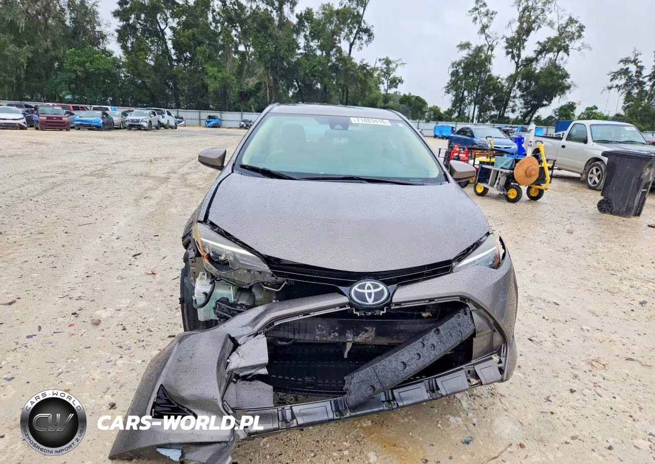 2018 Toyota Corolla Le VIN:5YFBURHE7JP737995 - 5