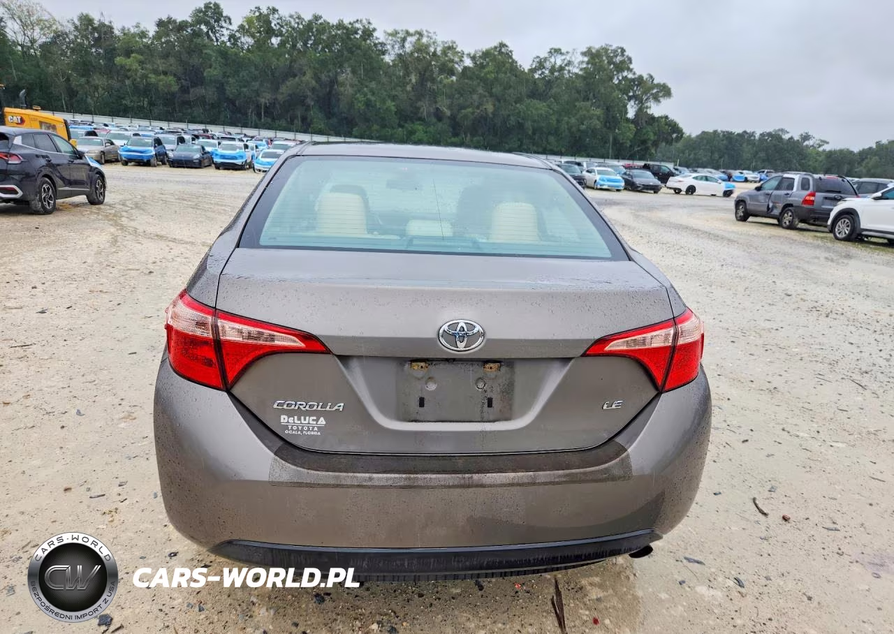 2018 Toyota Corolla Le VIN:5YFBURHE7JP737995 - 6