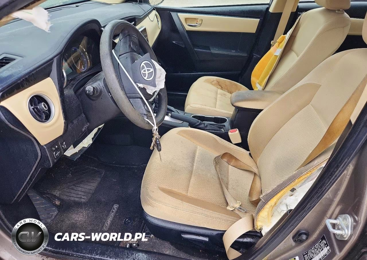 2018 Toyota Corolla Le VIN:5YFBURHE7JP737995 - 7