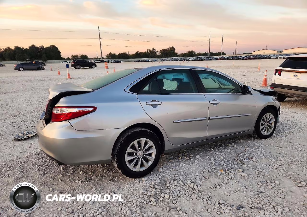 2017 Toyota Camry Le VIN:4T1BF1FK3HU414413 - 3