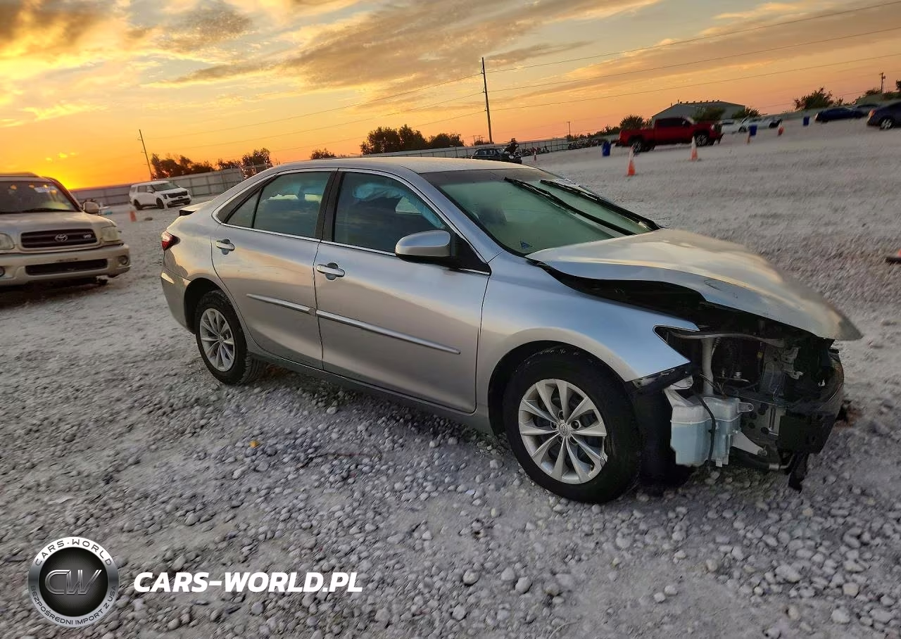 2017 Toyota Camry Le VIN:4T1BF1FK3HU414413 - 4
