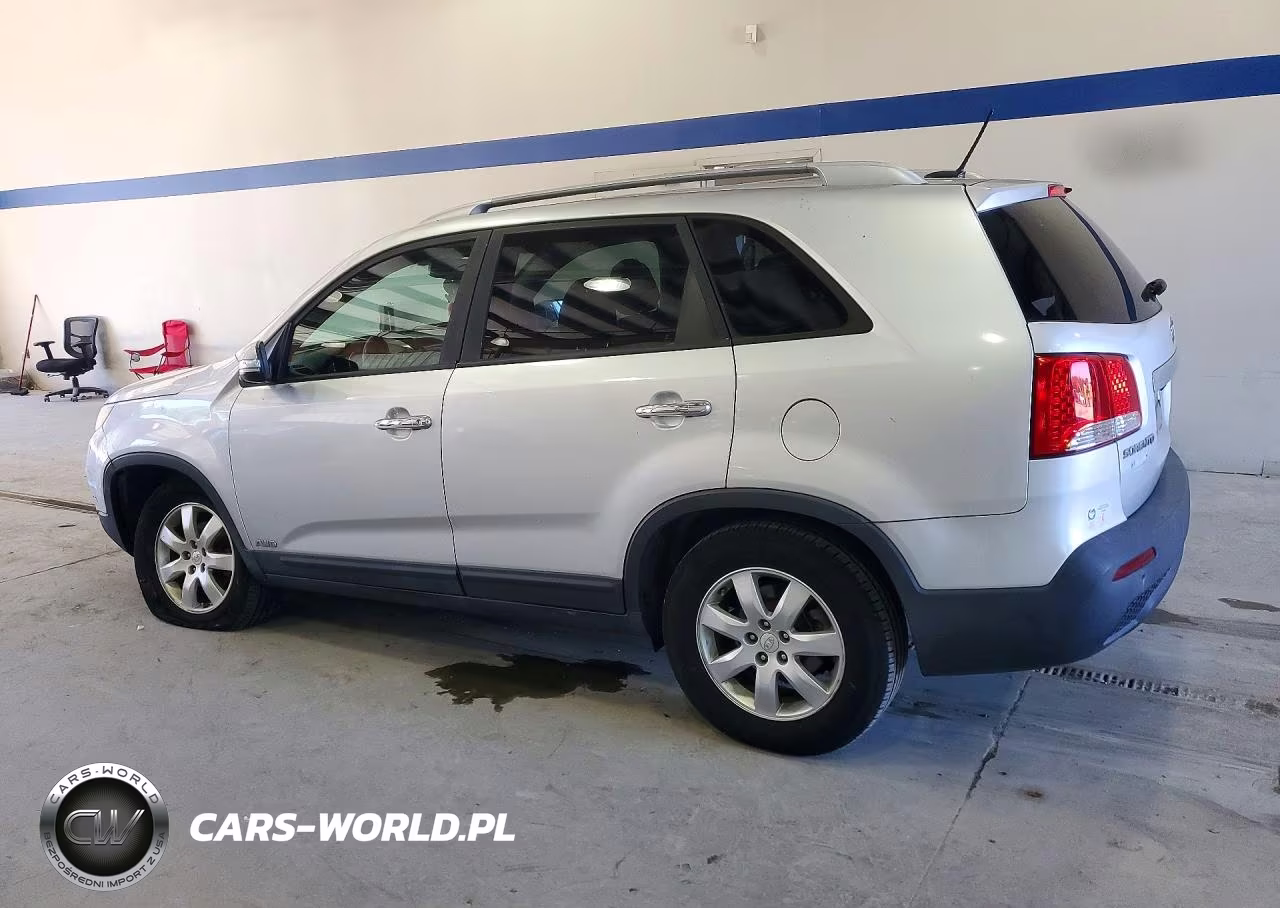 2011 Kia Sorento Lx VIN:5XYKTCA1XBG034470 - 2