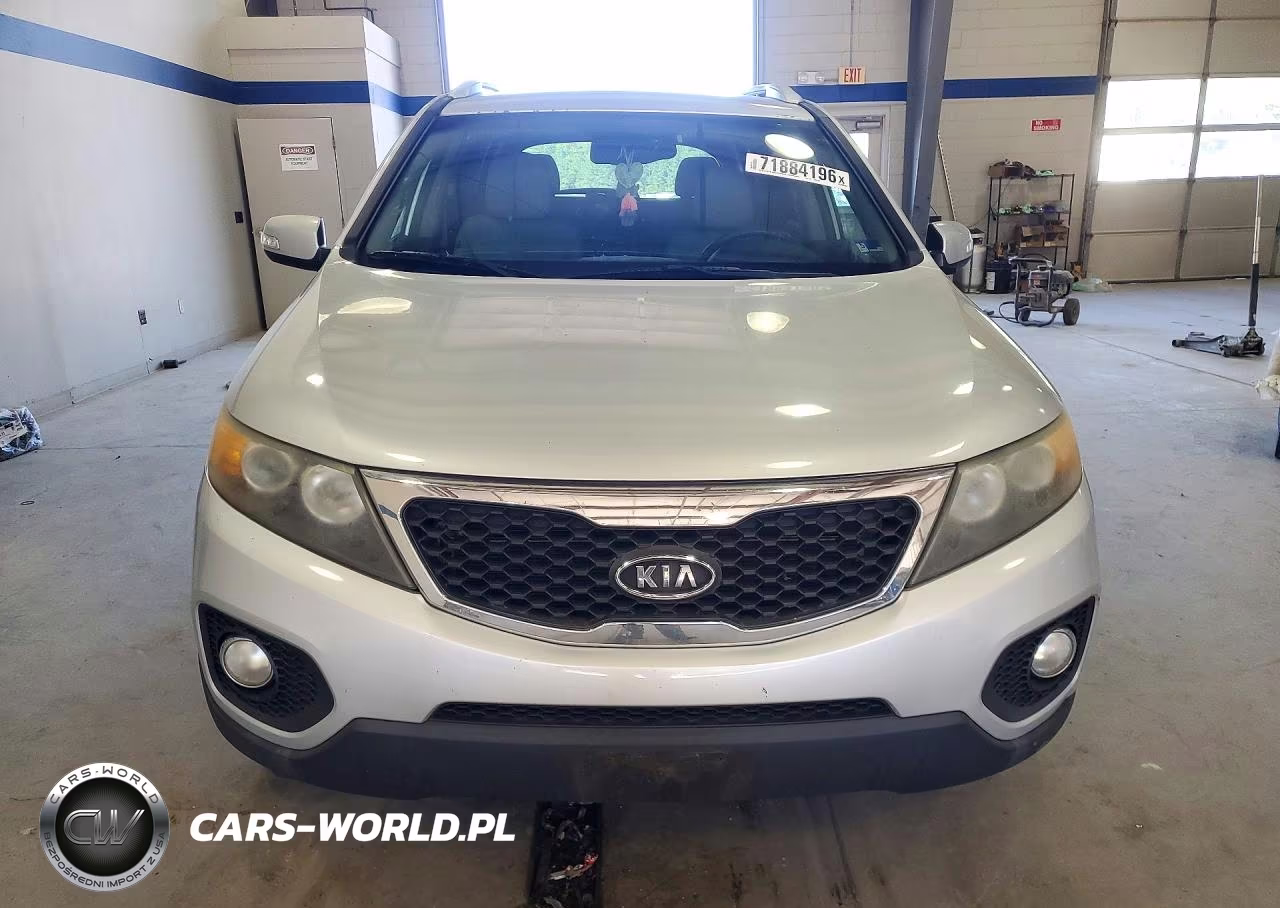 2011 Kia Sorento Lx VIN:5XYKTCA1XBG034470 - 5