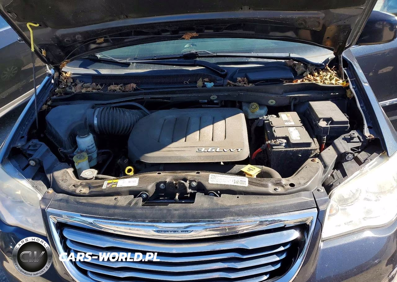 2014 Chrysler Town & Country Touring VIN:2C4RC1BG3ER375585 - 12