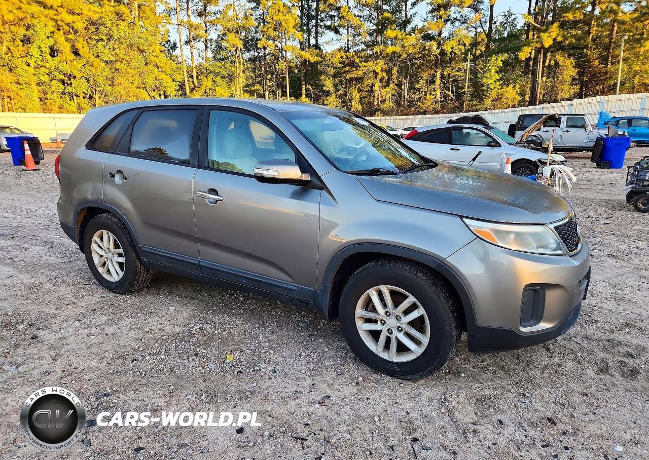 2014 Kia Sorento Lx VIN:5XYKT3A64EG427171 - 4