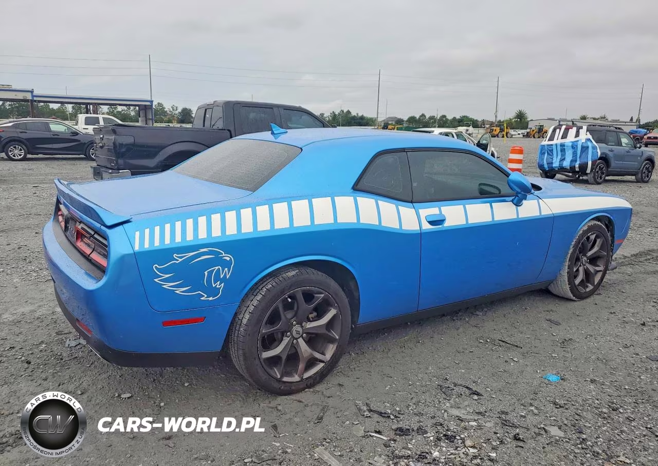 2018 Dodge Challenger Sxt VIN:2C3CDZAG3JH331335 - 3