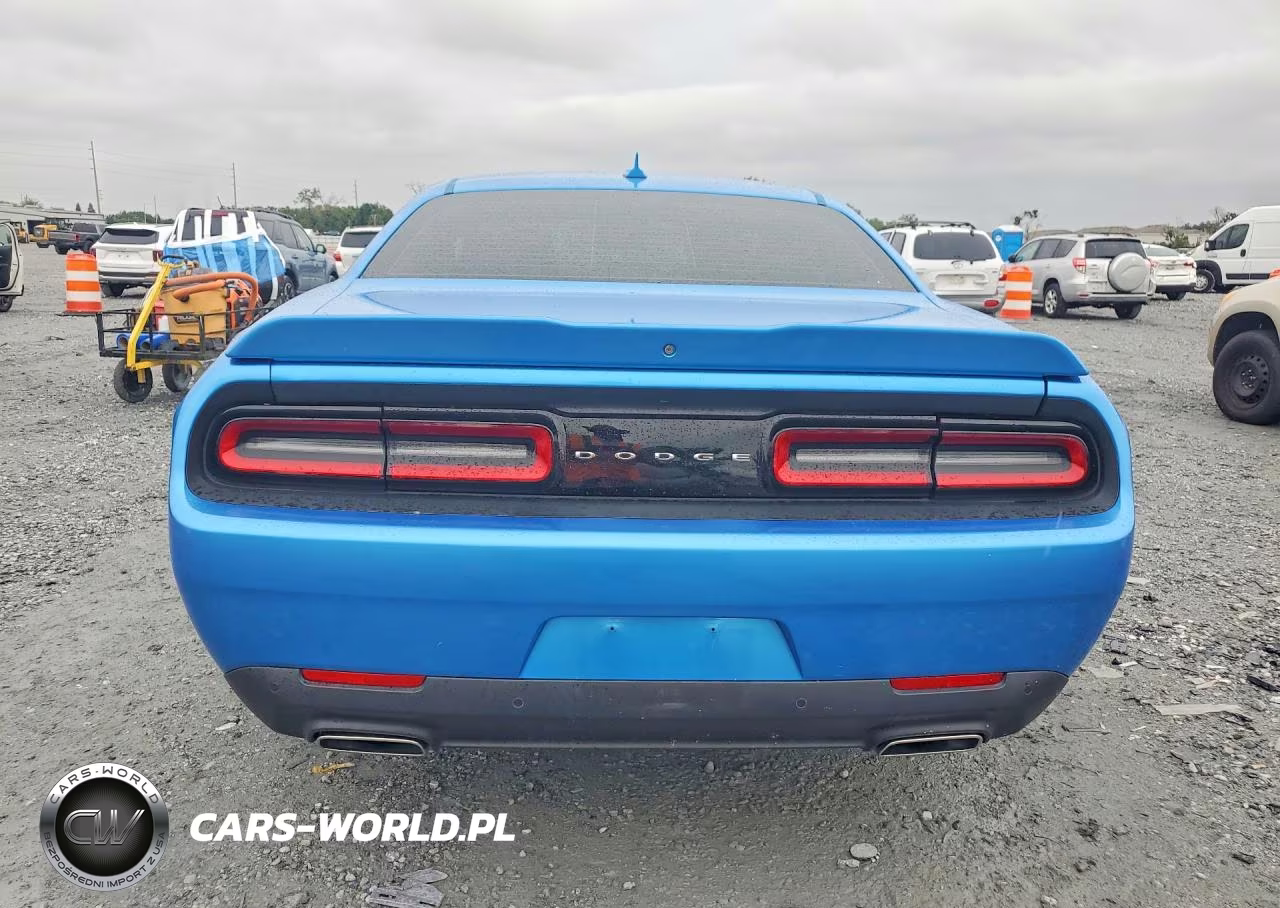 2018 Dodge Challenger Sxt VIN:2C3CDZAG3JH331335 - 6