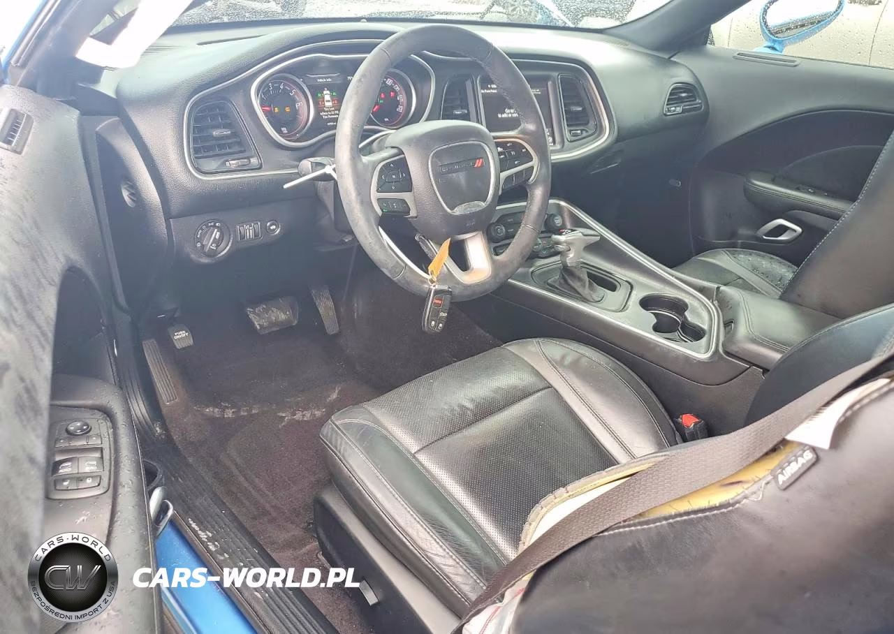 2018 Dodge Challenger Sxt VIN:2C3CDZAG3JH331335 - 8