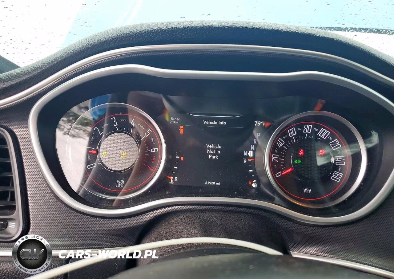 2018 Dodge Challenger Sxt VIN:2C3CDZAG3JH331335 - 9