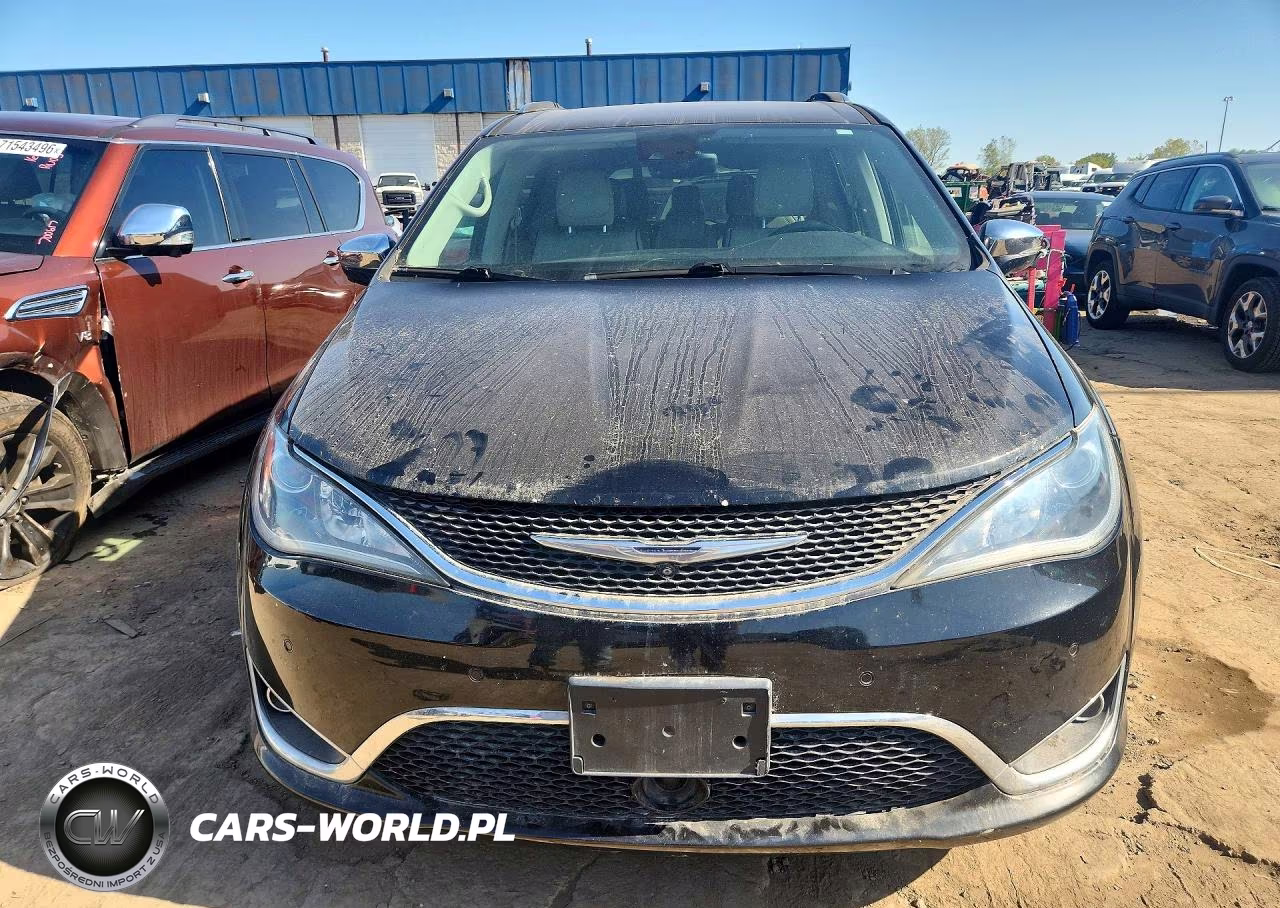 2017 Chrysler Pacifica Limited VIN:2C4RC1GG1HR668804 - 5