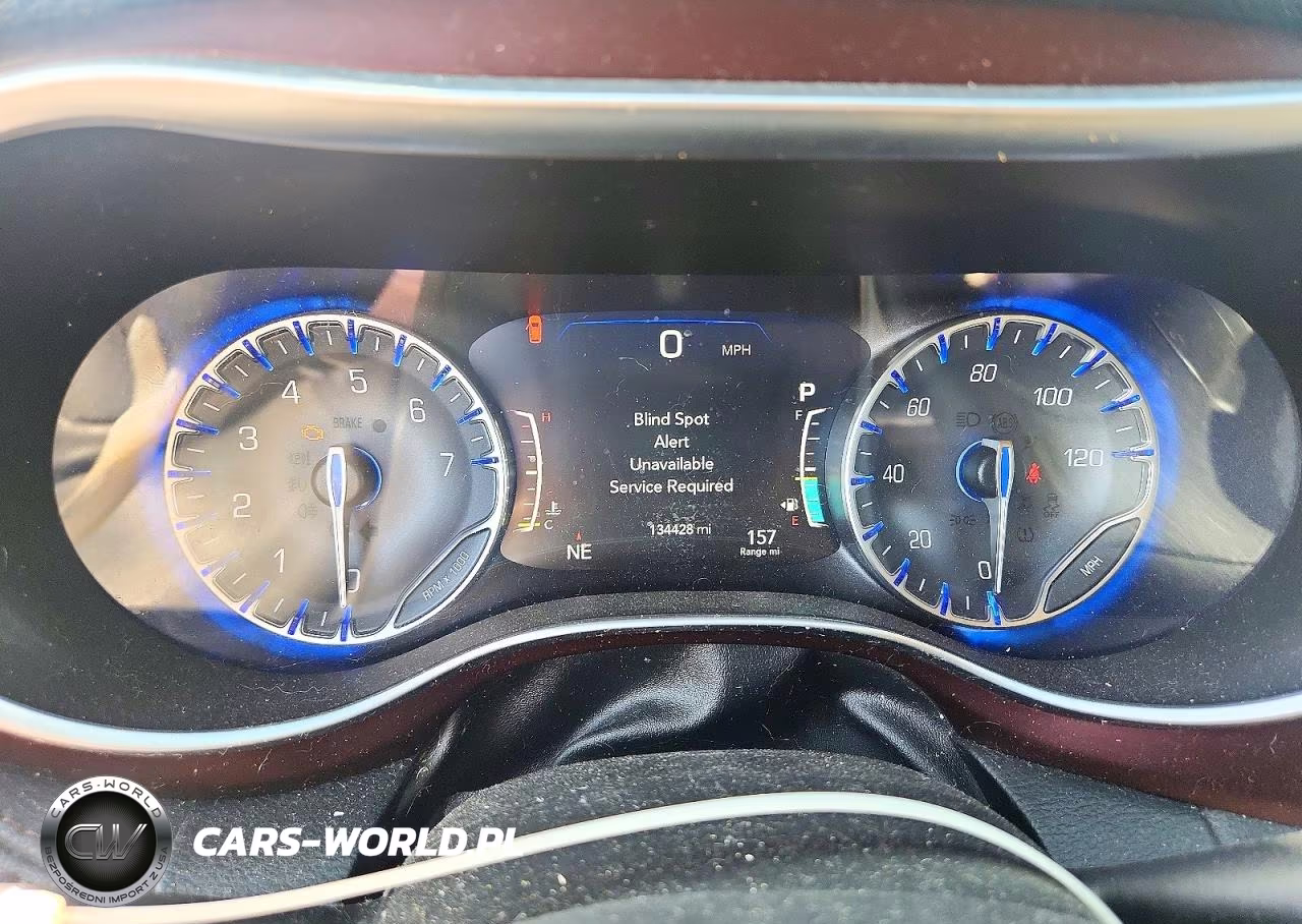 2017 Chrysler Pacifica Limited VIN:2C4RC1GG1HR668804 - 9