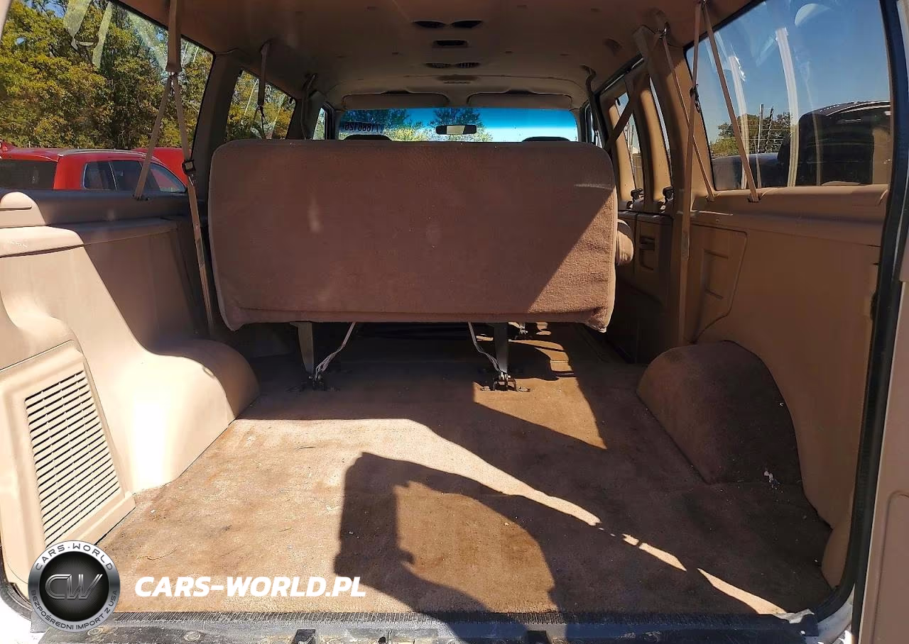 1993 Ford Econoline E150 VIN:1FMEE11H0PHB06683 - 10