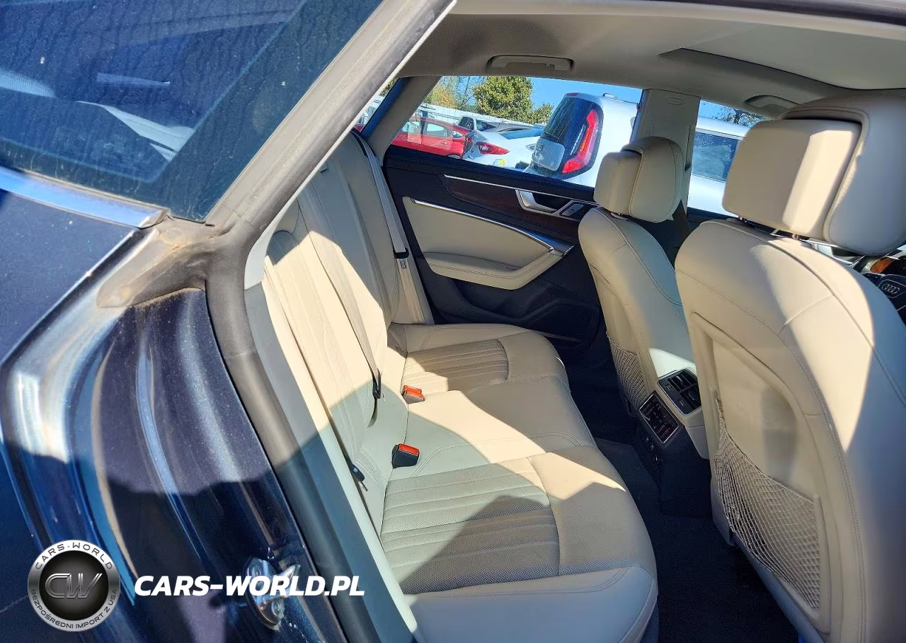 2019 Audi A7 Premium Plus VIN:WAUR2AF28KN060482 - 10