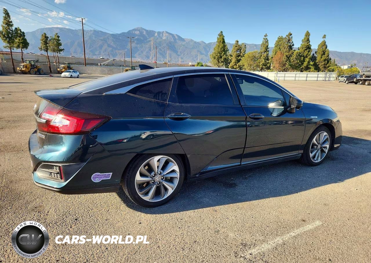 2018 Honda Clarity VIN:JHMZC5F11JC019392 - 3