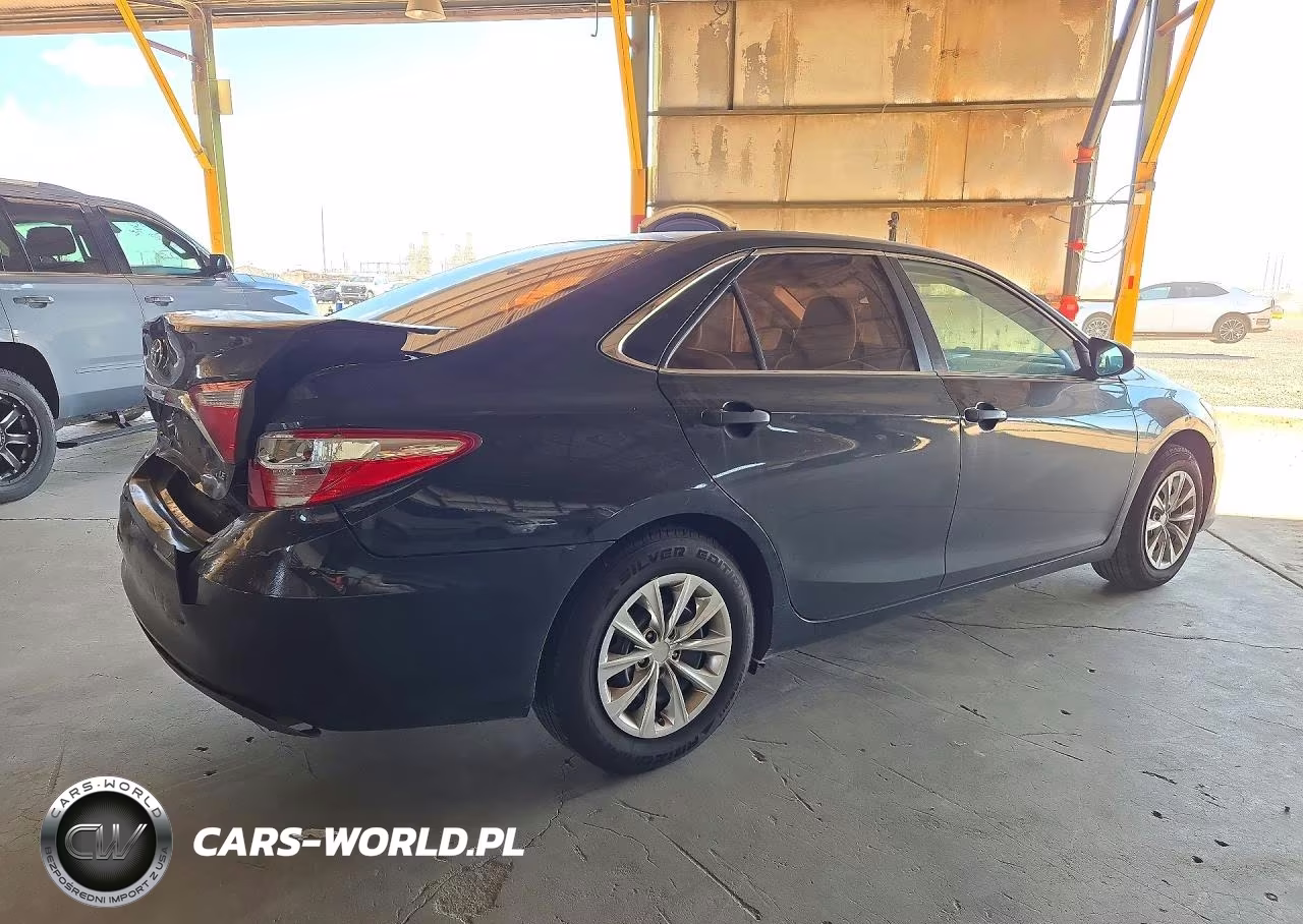 2015 Toyota Camry Le VIN:4T4BF1FK3FR479457 - 3