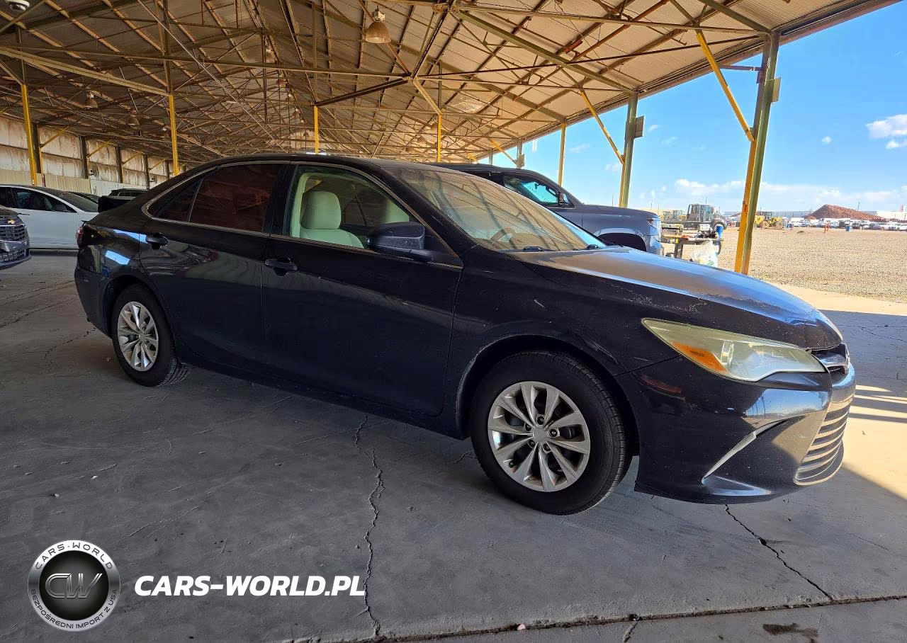 2015 Toyota Camry Le VIN:4T4BF1FK3FR479457 - 4