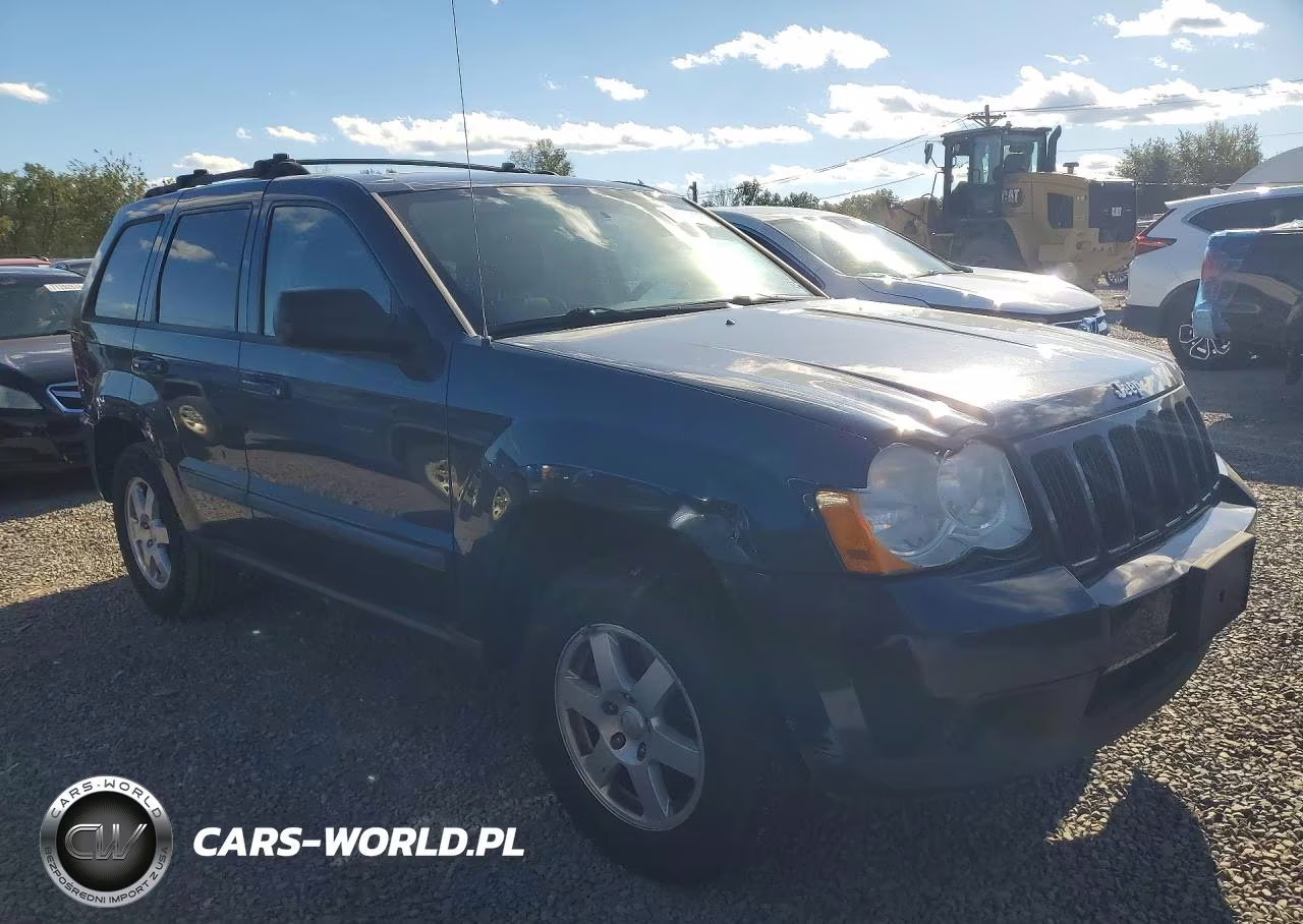 2009 Jeep Grand Cherokee Laredo VIN:1J8GR48K69C528079 - 4