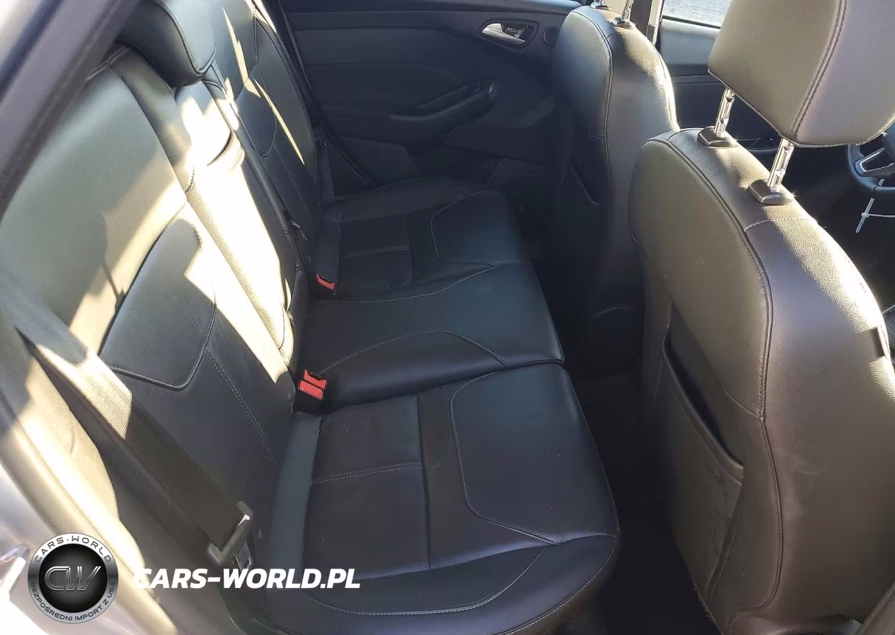 2016 Ford Focus Se VIN:1FADP3K22GL313062 - 11