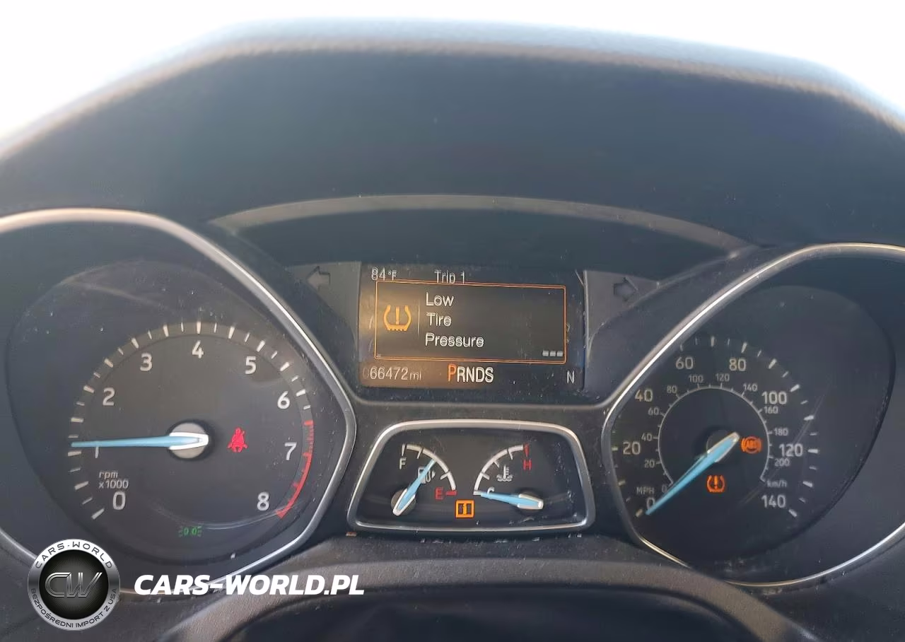 2016 Ford Focus Se VIN:1FADP3K22GL313062 - 9