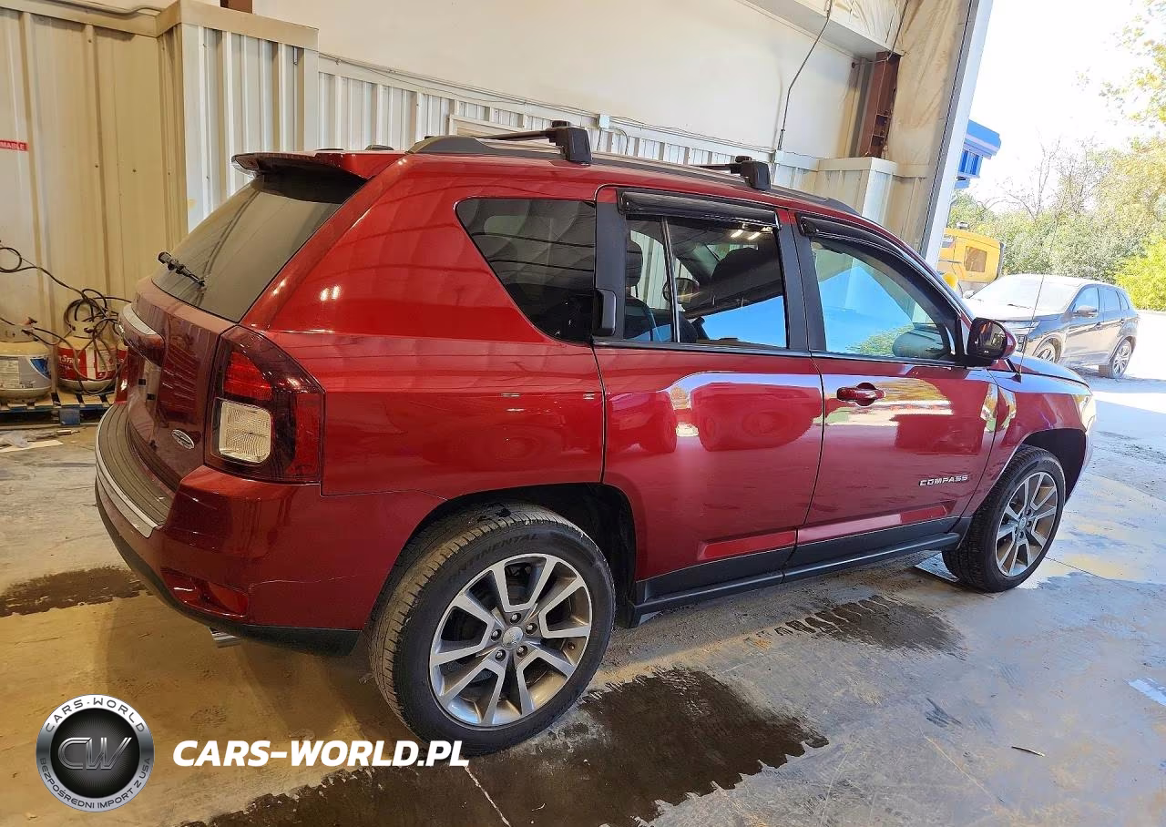 2016 Jeep Compass Latitude VIN:1C4NJCEA7GD575267 - 3