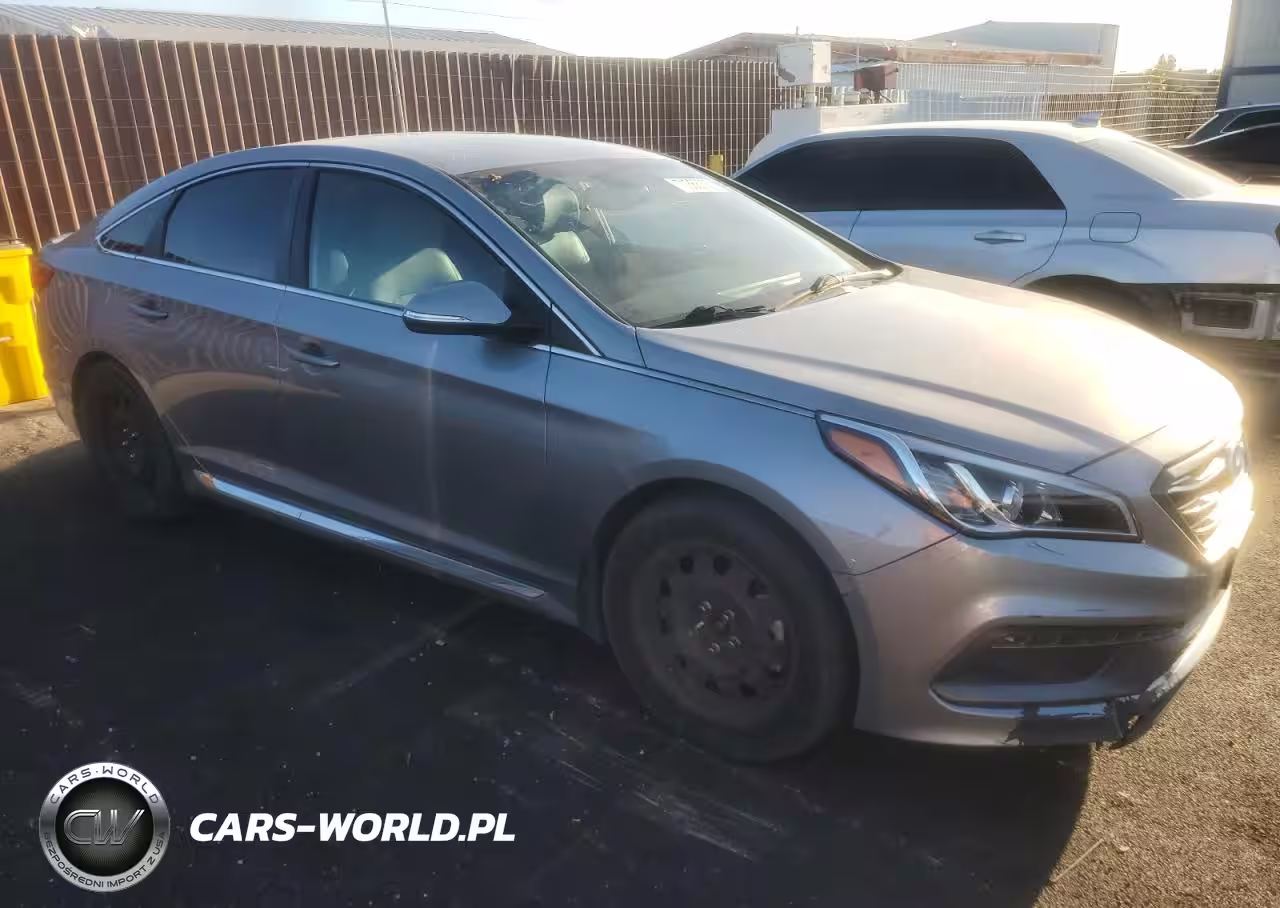 2017 Hyundai Sonata Sport VIN:5NPE34AB9HH501018 - 4