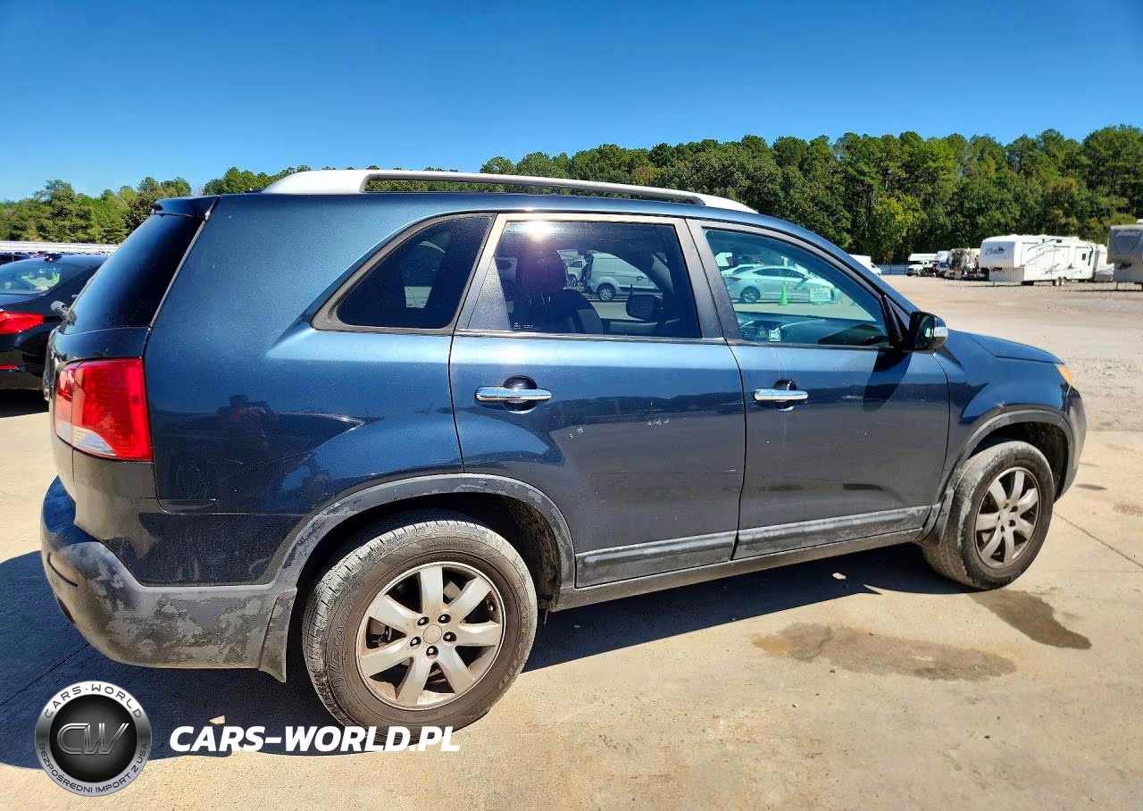 2011 Kia Sorento Lx VIN:5XYKT4A11BG062518 - 3